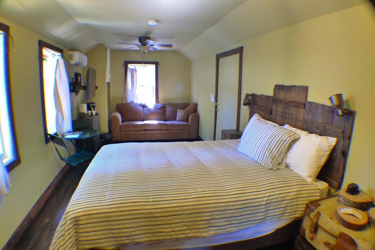 Miner'S Camp Motel Foresthill Ngoại thất bức ảnh