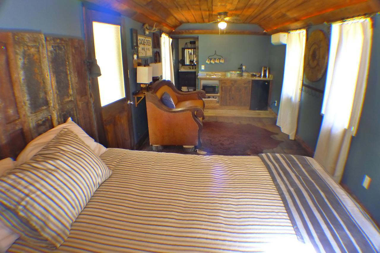 Miner'S Camp Motel Foresthill Ngoại thất bức ảnh