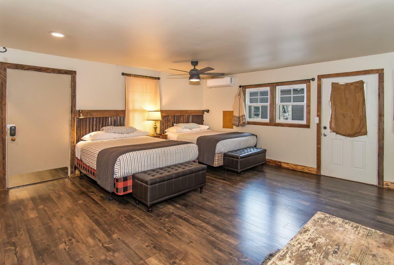 Miner'S Camp Motel Foresthill Ngoại thất bức ảnh