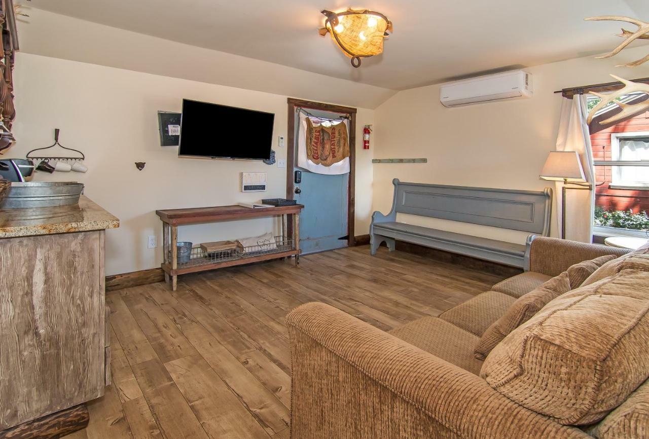 Miner'S Camp Motel Foresthill Ngoại thất bức ảnh