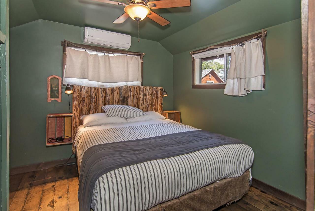 Miner'S Camp Motel Foresthill Ngoại thất bức ảnh